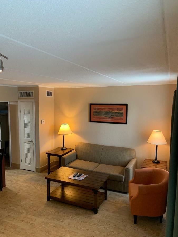 Inn On The Gulf Hudson Exterior photo